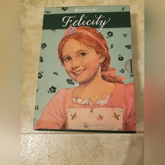 American Girl Felicity book set 1 to 6 in box damaged box and game missing piece - Picture 1 of 10